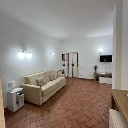 Colosseum 20 Apartment-3